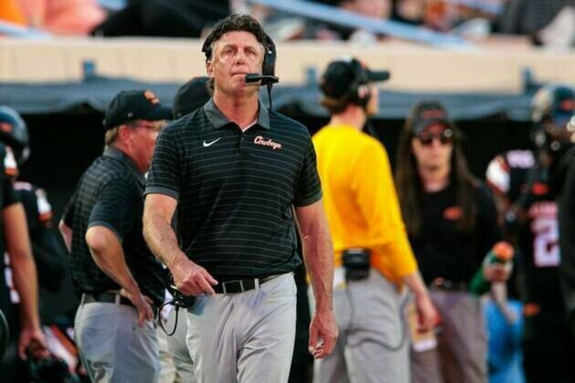 Mike Gundy '100%' wants to remain at Oklahoma State