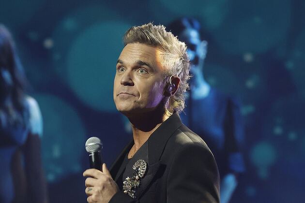 Robbie Williams shares heartbreaking update on mum Janet&#39;s health amid dementia battle