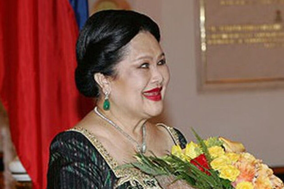 Thailand mourns Queen Mother Sirikit, who died at 93