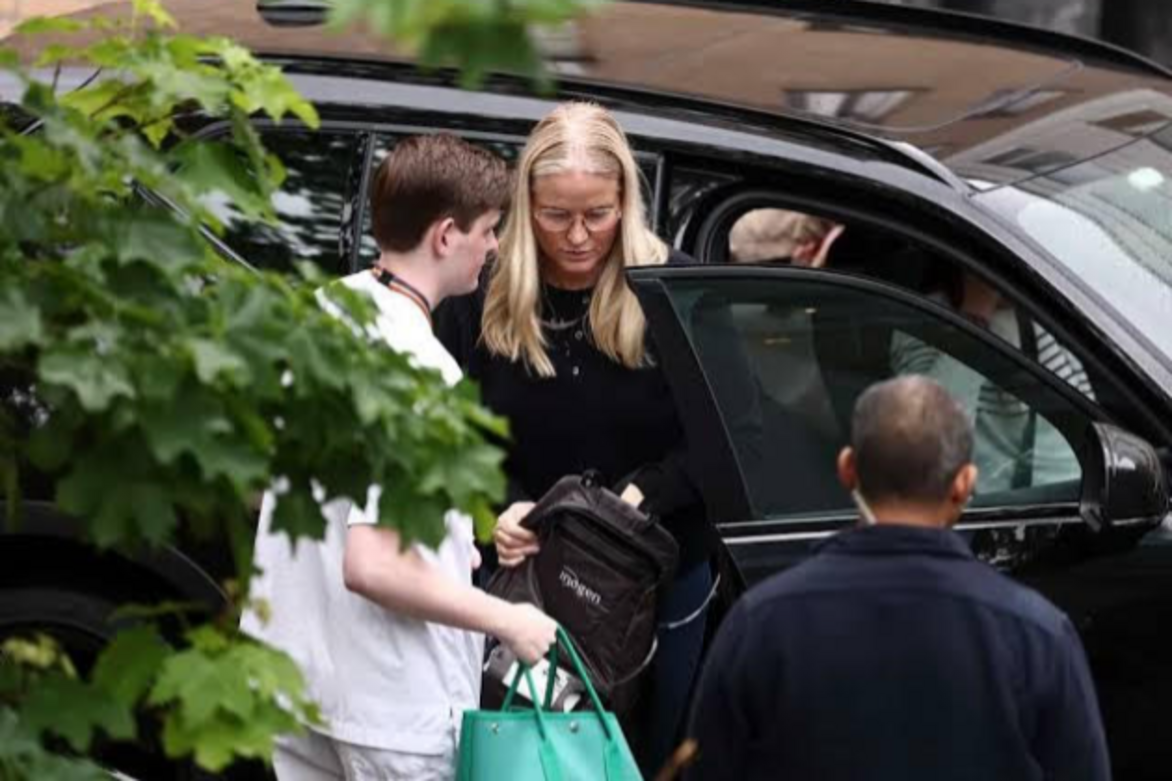 Norway's Crown Princess critical, needs lung transplant 