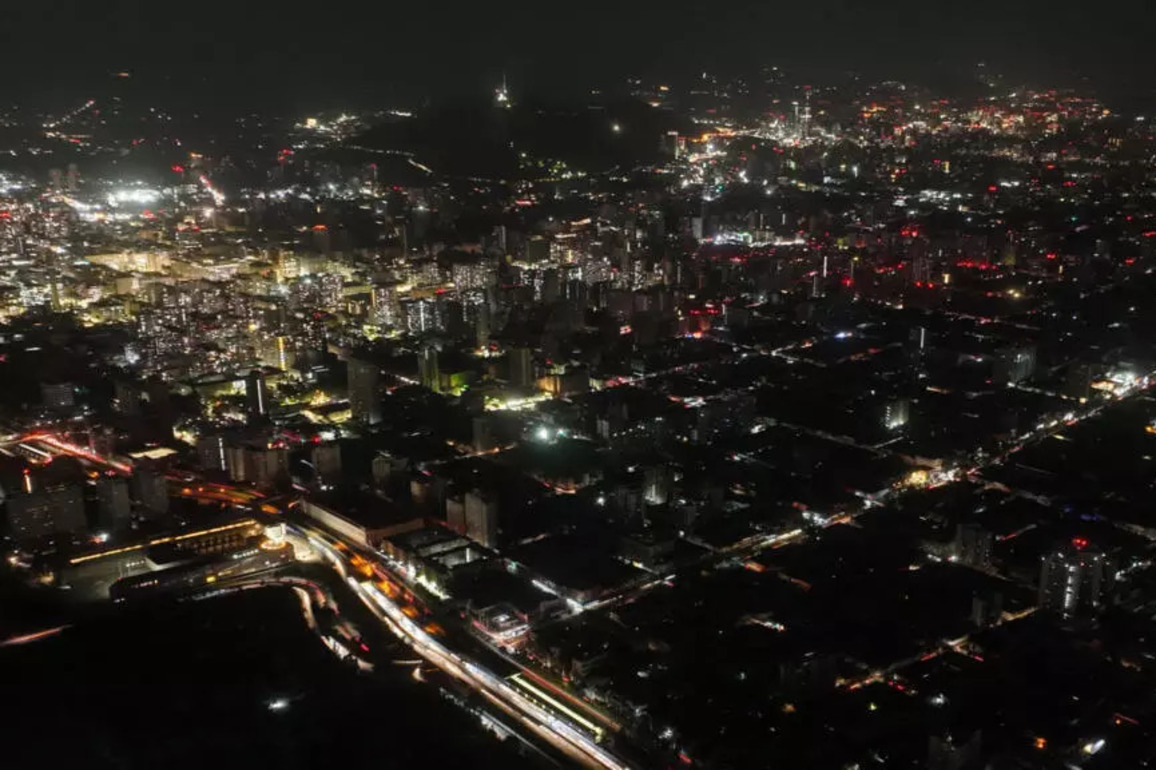 Chile restores power to most homes after massive blackout