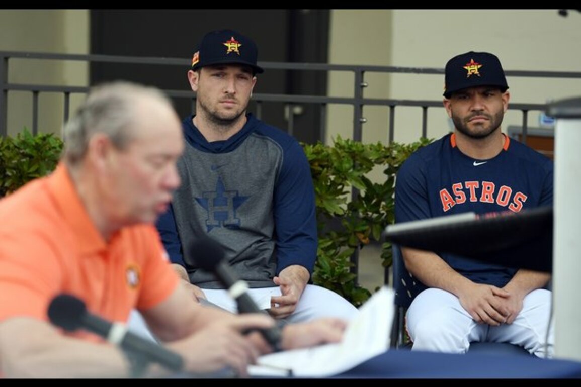 Two California Little Leagues ban Astros name