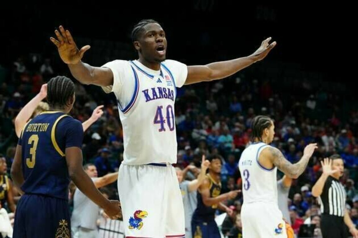 Kansas boasts considerable depth ahead of encounter vs. Syracuse