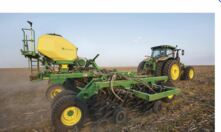  A John Deere air seeder has won a prestigious design award. Image courtesy John Deere.