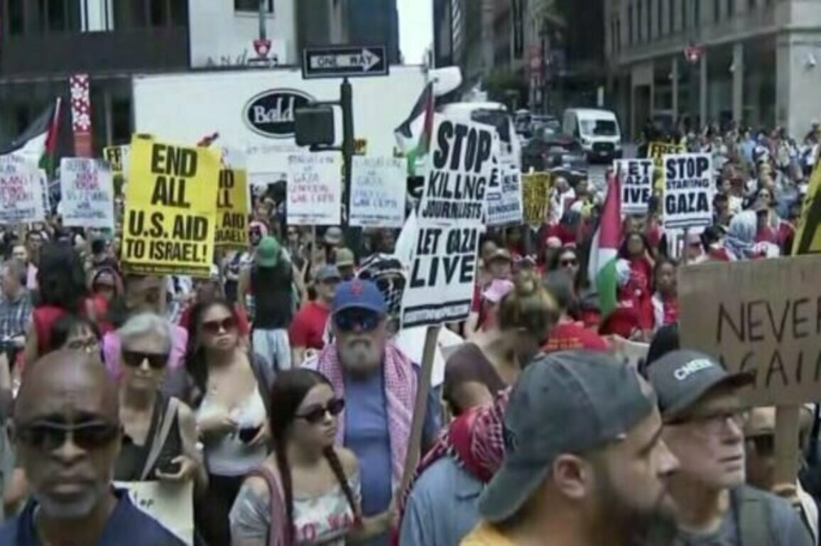 Hundreds join Stop Starving Gaza march in New York