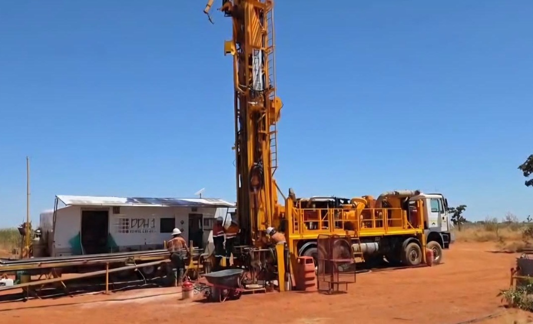 A DDH1 rig at Pulkarrimarra