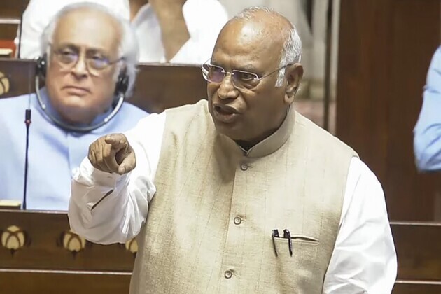 "Facts bely his assertions": Mallikarjun Kharge criticises PM Modi over India's passport rankings