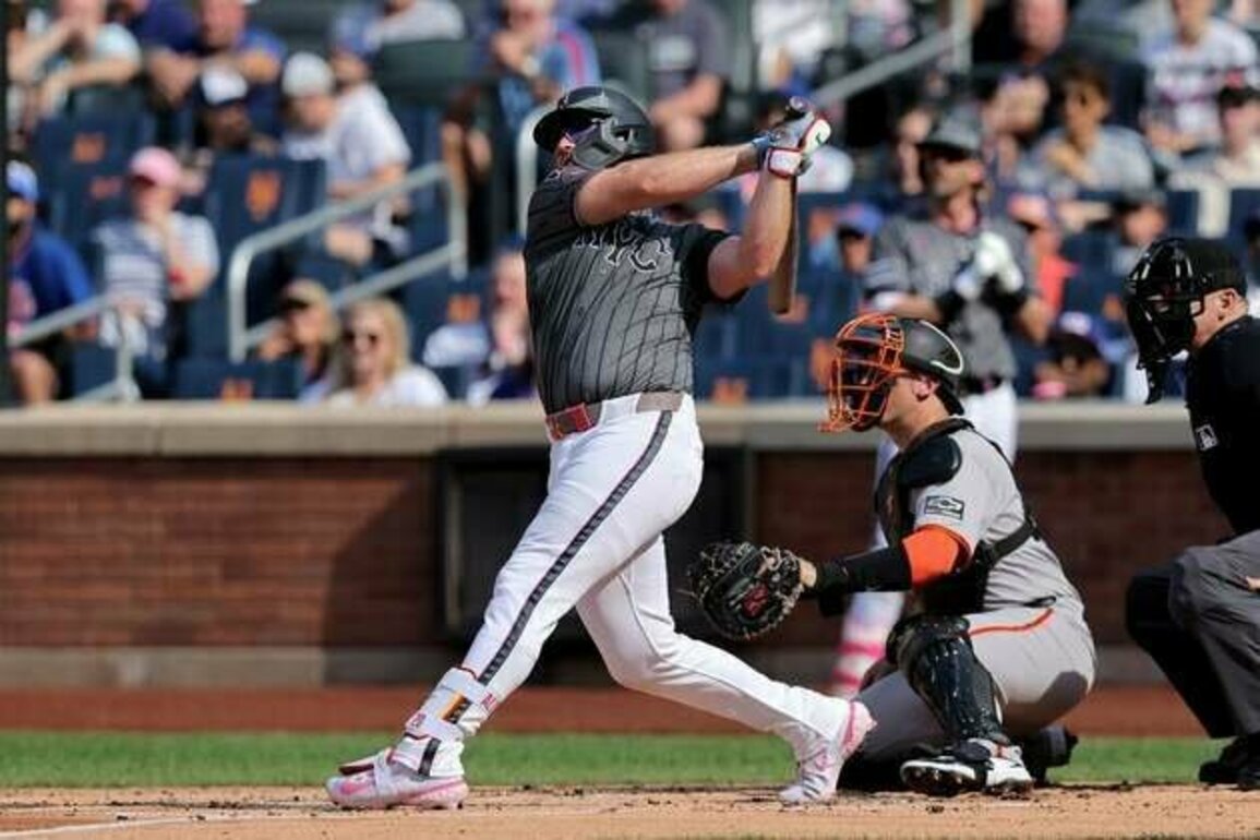 Mets sluggers look to bash Giants again