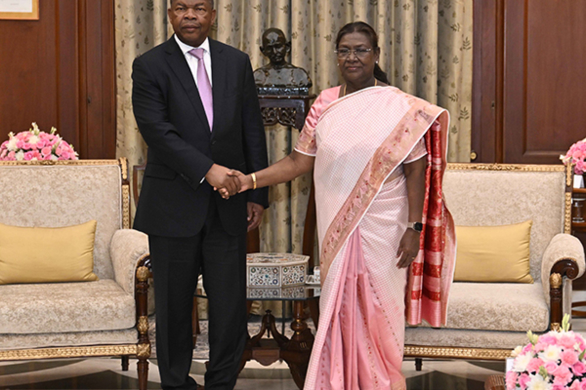 President Murmu recieves Angola's President for banquet in Rashtrapati Bhavan