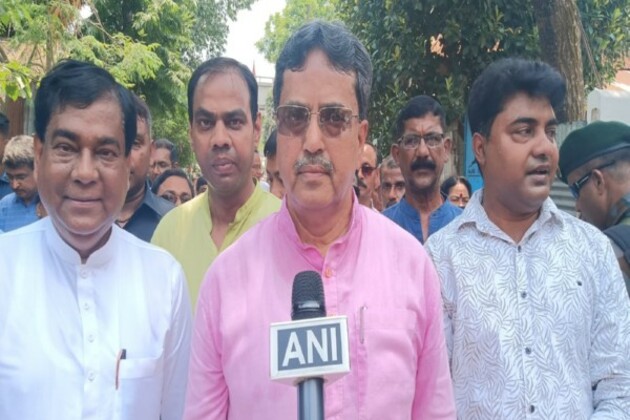Tripura CM Manik Saha reviews development work in AMC wards