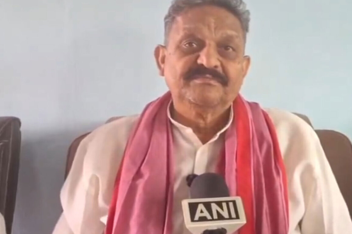 "When they want to avail benefit, they can throw up any name in air": SP MP Afzal Ansari hits out at 'Dhurandhar 2' makers over portrayal of Atiq Ahmed in film