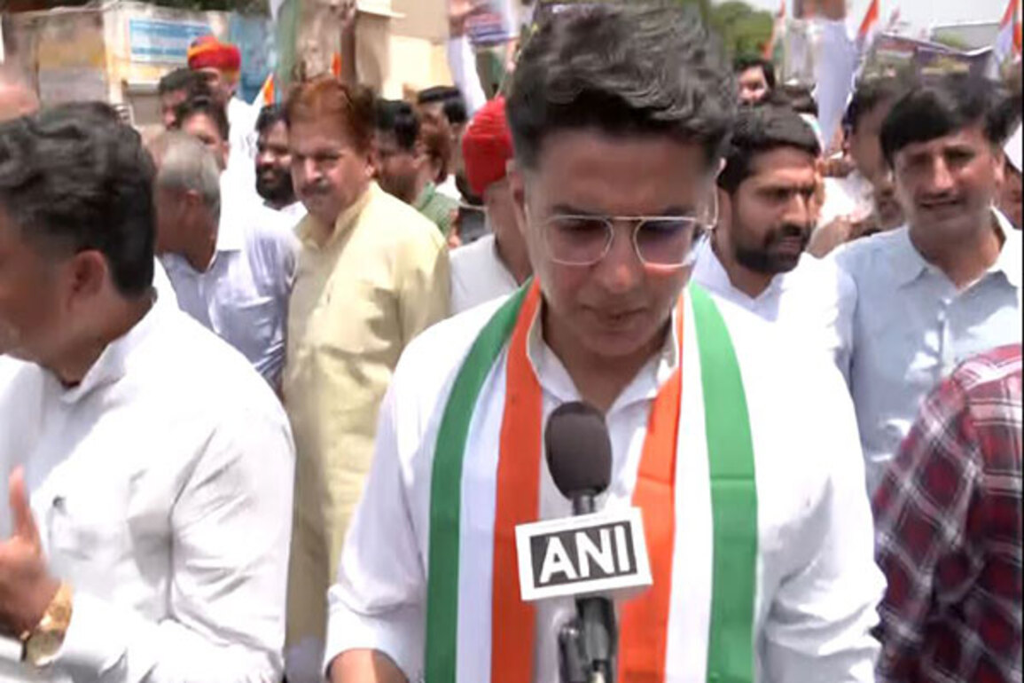 "EC has become BJP's puppet": Congress holds protest in Jaipur against "vote theft"