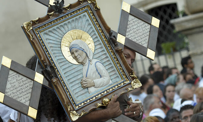 Pope declares Mother Teresa a saint Pope declares Mother Teresa a saint
