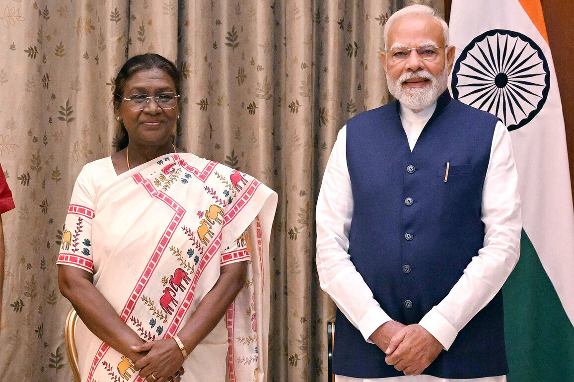 President Murmu, PM Modi, Amit Shah extend greetings on Civil Services Day