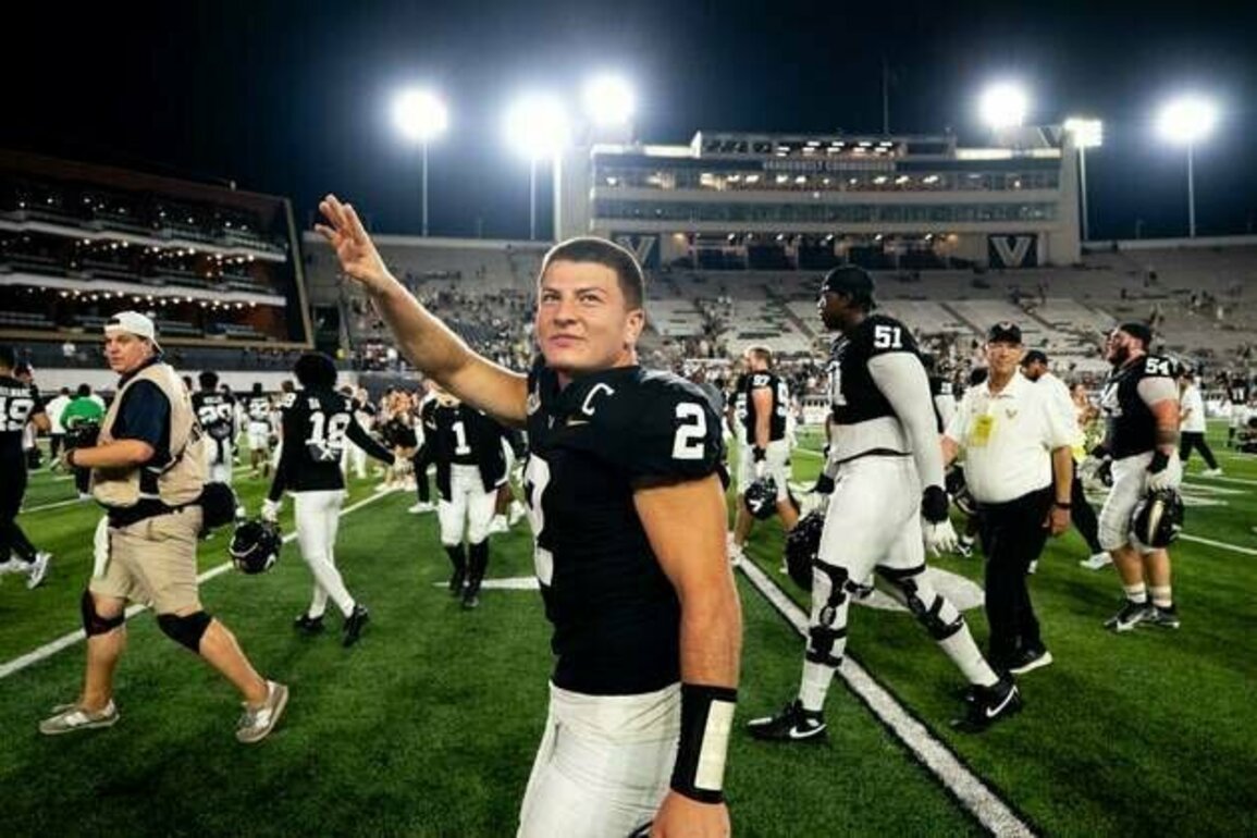 Rising programs No. 18 Vanderbilt, Utah State clash for first time