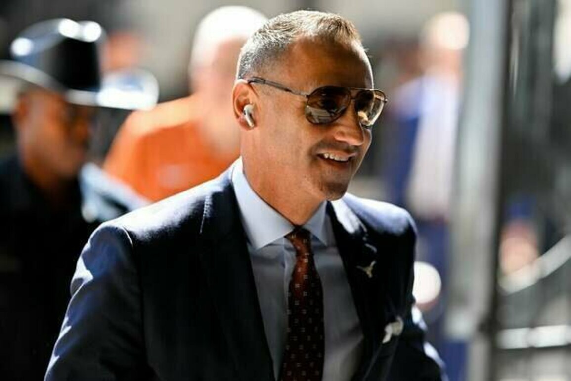 Report: Texas coach Steve Sarkisian explores NFL interest