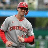 Reds put OF Austin Hays on IL, activate OF Jake Fraley