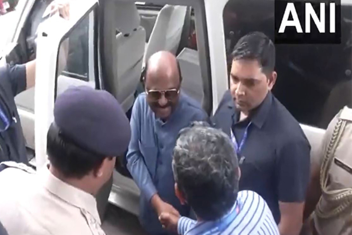 WB Governor leaves Circuit House to visit relief camp at Par Lalpur in Malda