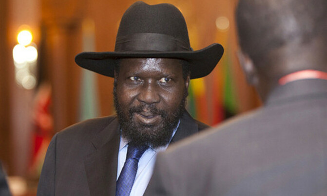 Salva Kiir agrees to sign peace deal Salva Kiir agrees to sign peace deal