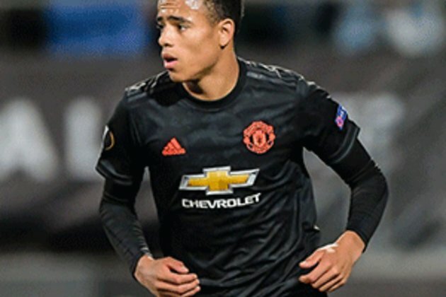 Greenwood signs new contract with Man United