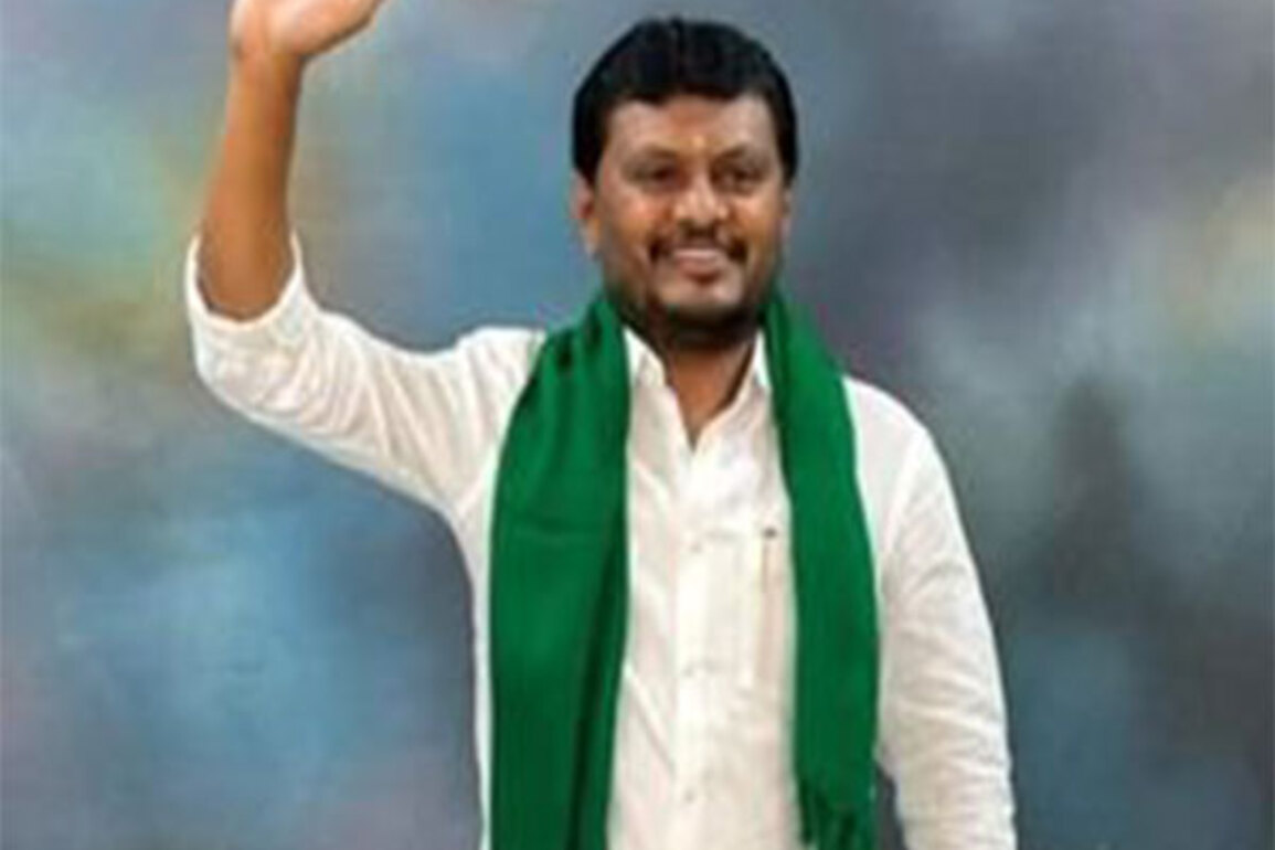 Karnataka: Notice issued to Basavaraju V Shivaganga to file reply within 7 days for his statements on change of CM