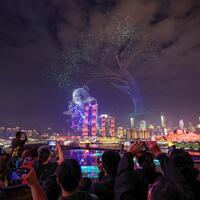 Technology&Life | Drones light up night sky for 2025 World Cities Day China Observance