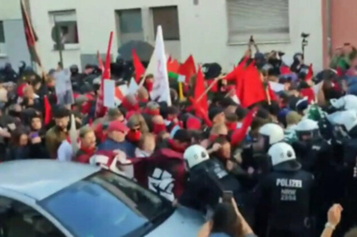 German police disperse protest against militarization (VIDEOS)
