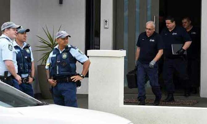 Jailed Australia shooting gun supplier makes IS salute Jailed Australia shooting gun supplier makes IS salute