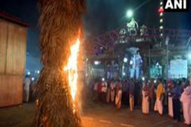 Devotees witness 'Chokkapanai' lit at Ramanathaswamy Temple