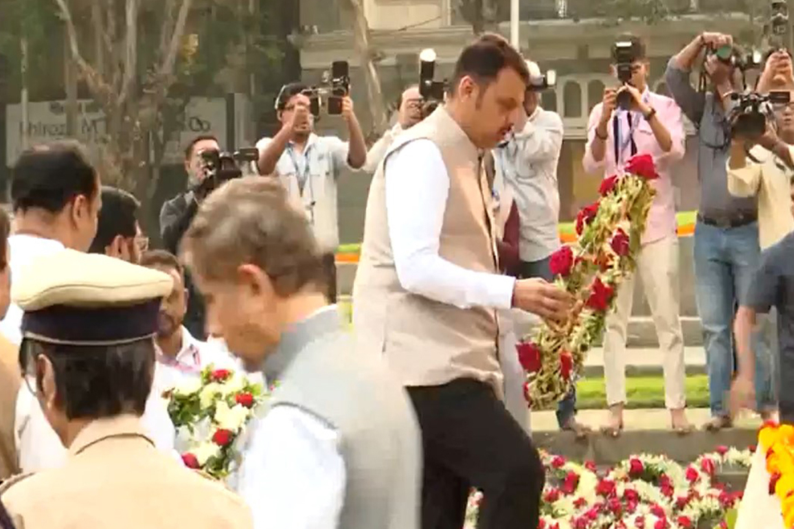 Maharashtra: CM Fadnavis, Dy CM Shinde pay tributes on State Martyrs' Memorial Day
