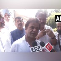 "I bow to him": Rajpal Yadav pays tribute to former Finance Minister Arun Jaitley on his death anniversary