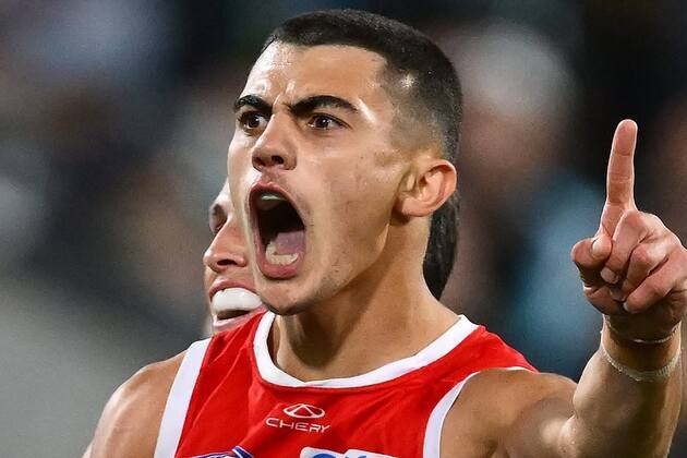See the moment thousands of AFL fans chant 'f''k off' in incident caught on live TV