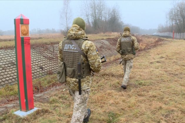 Russia, Ukraine Both Hold Combat Drills Amid Heightened Tensions