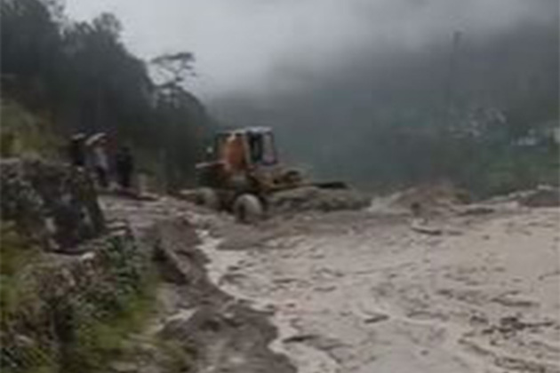 Uttarakhand: Yamunotri National Highway blocked between Silai Band and Ojri