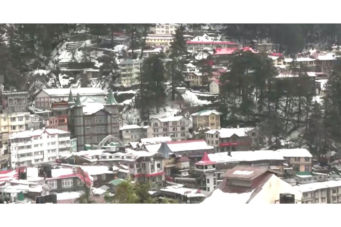 Rain, snow lash Himachal; Temperatures plunge, IMD warns of fog and cold wave