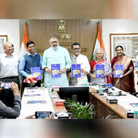 Union Minister Giriraj Singh launches book on carbon assessment in Indian handloom sector
