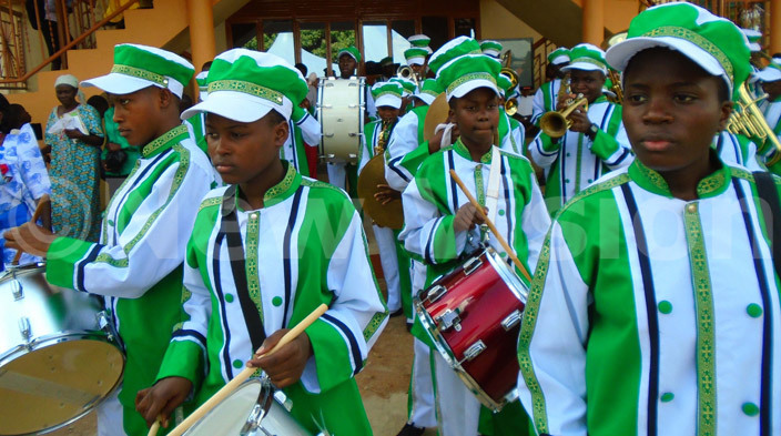 he rass and of altec cademy akerere entertains hristians