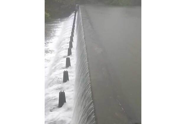 Mumbai: Tulsi Lake starts overflowing amid incessant rain; joins Vihar Lake as total water levels in seven lakes continue to rise