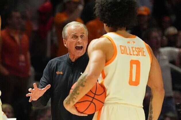 No. 25 Tennessee hits road for rematch vs. rebounding Kentucky