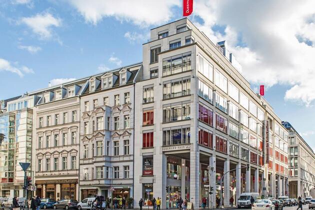 German bookstores find strength in culture, community to navigate AI era