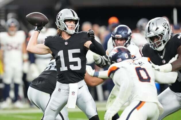 Raiders' Kenny Pickett, an ex-Eagle, to face former club