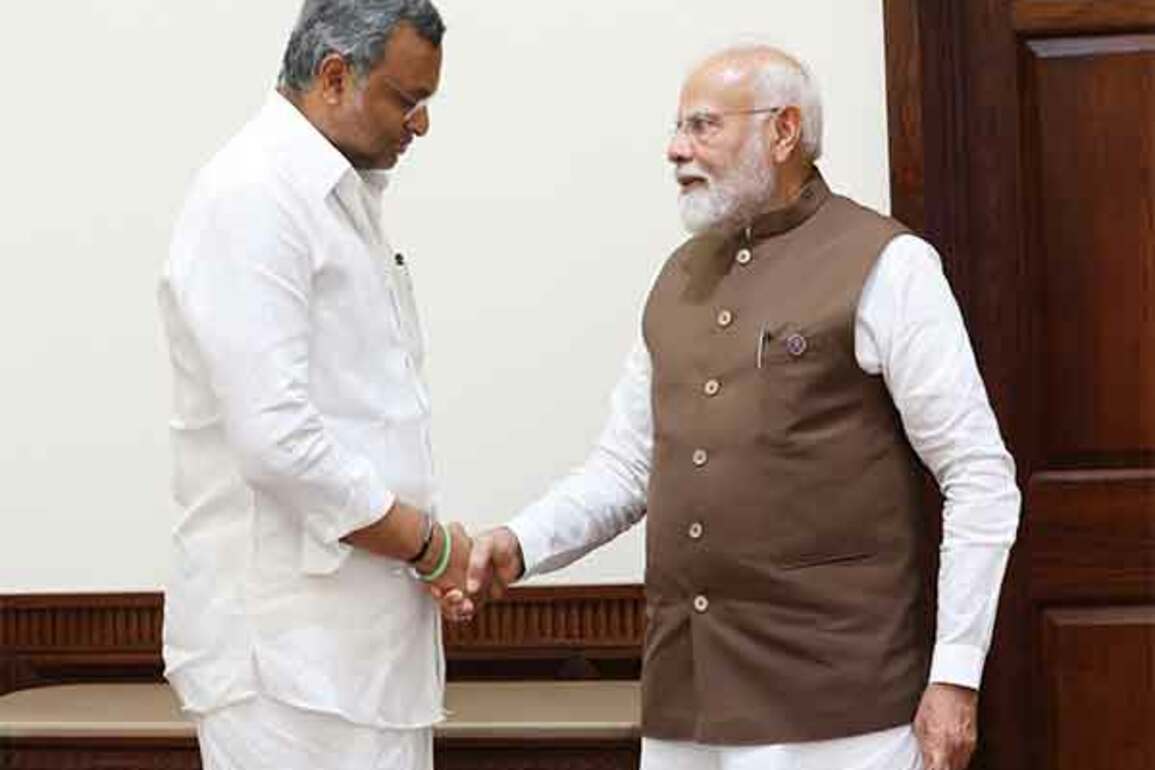 Congress MP Karti Chidambaram meets PM Modi, raises concern over menace of stray dog