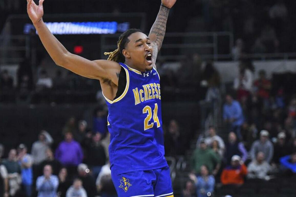 FanDuel promo for March Madness today- Bet $5, Win $200