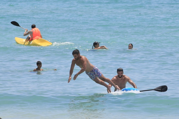 LEBANON-TYRE-BEACH-LEISURE TIME