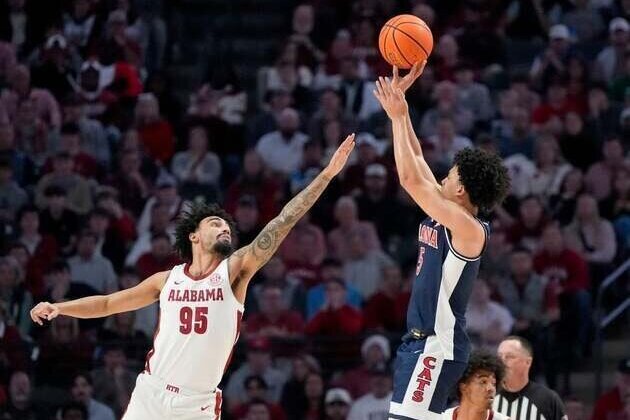 No. 1 Arizona blasts No. 12 Alabama thanks to career high from Brayden Burries