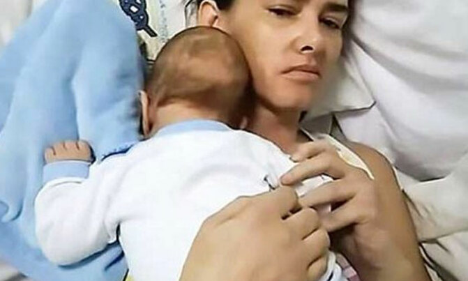 Woman who gave birth in coma finally meets son Woman who gave birth in coma finally meets son