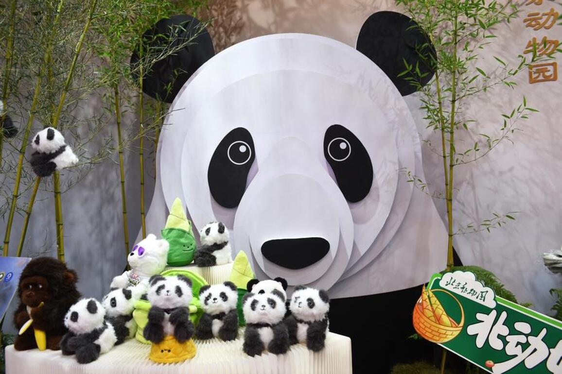 Culture&Life | Cultural and creative products gain popularity at 2025 CIFTIS