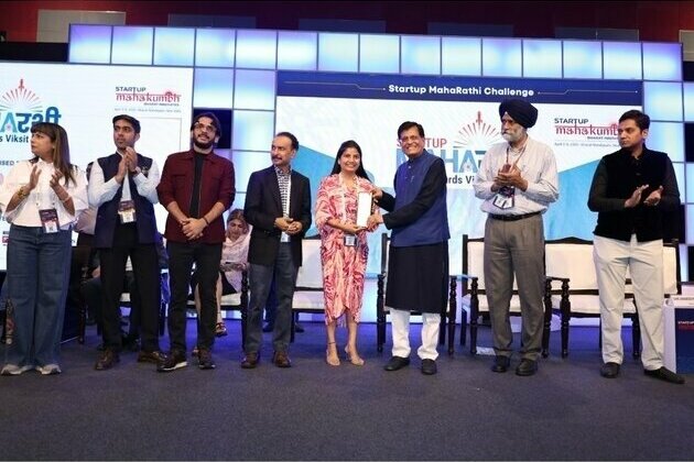 CoLLearn wins 1st prize in Gaming & Sports Category at Startup Mahakumbh 2025