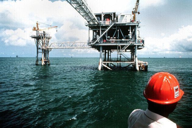 Beyond Hormuz: This oil giant is plagued by a curse