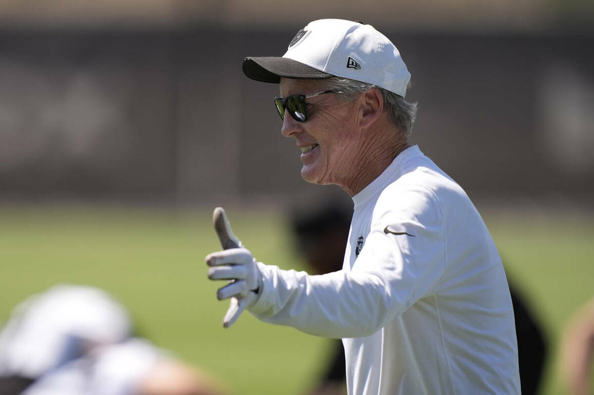 Raiders coach Pete Carroll, players, speak to media - Raiders News